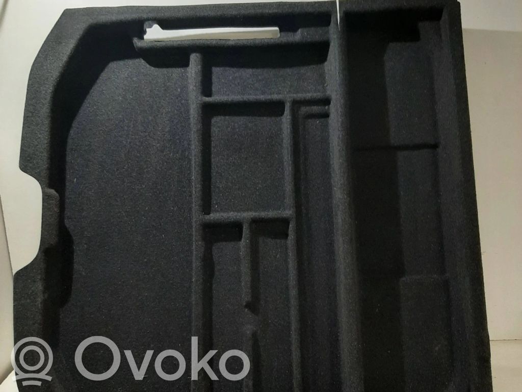 Volvo V70 Bagažinės grindys 