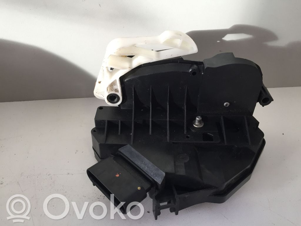 Ford Fiesta Zamek drzwi przednich 