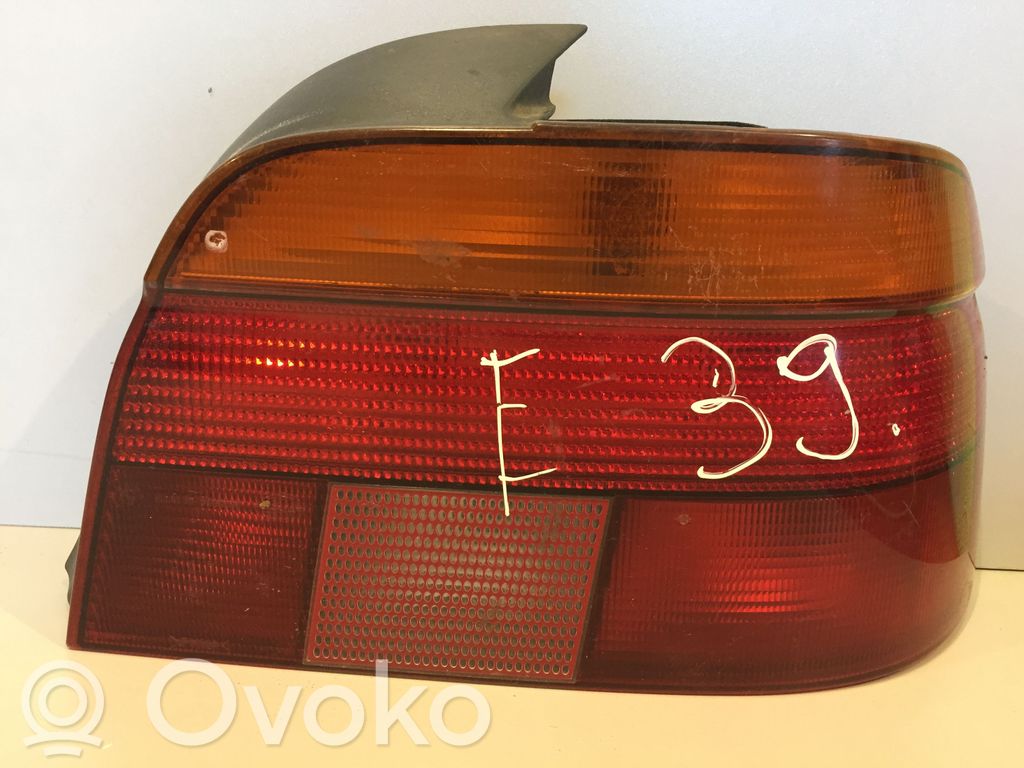 Rear/tail lights   8358032