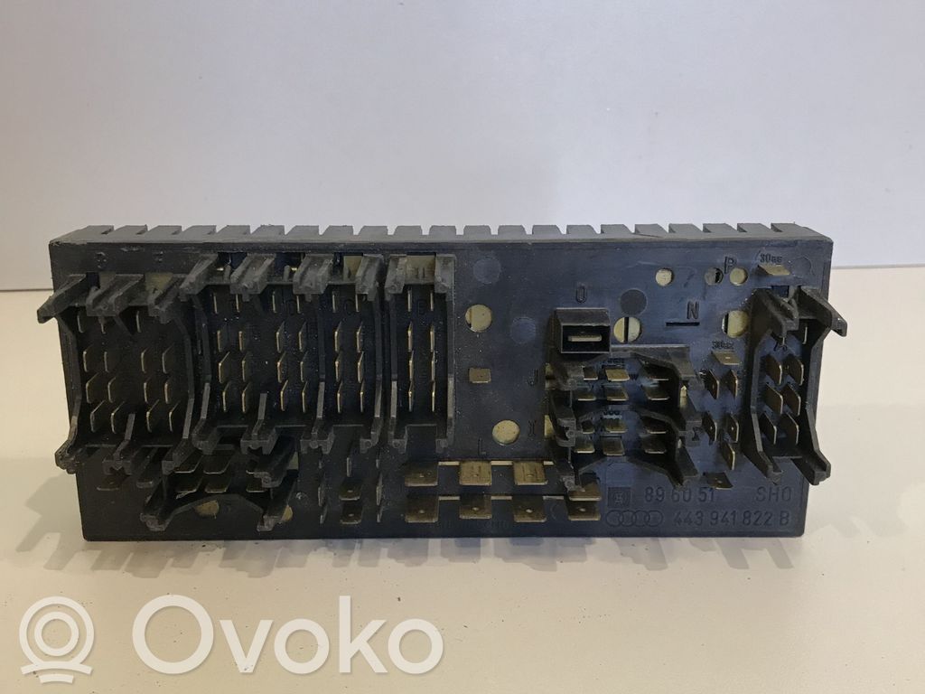 Módulo de fusible   443941822B,896051