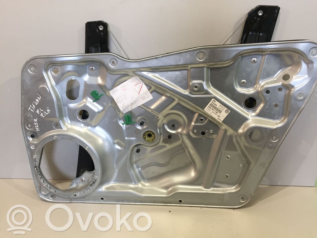 Volkswagen Tiguan Mechanizm podnoszenia szyby przedniej bez silnika 