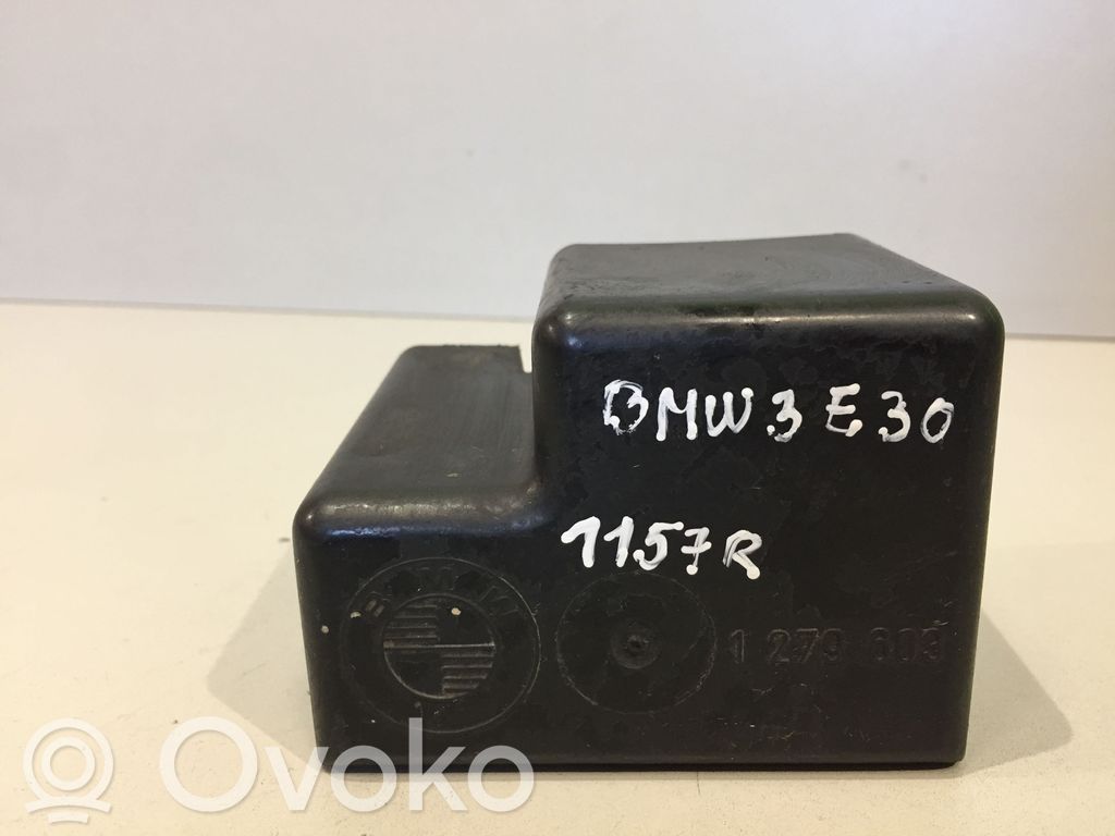 BMW 3 E30 Muu moottoritilan osa 