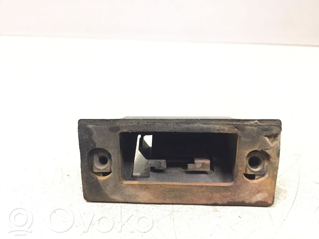 Éclairage de plaque d'immatriculation   8D9943021E,8D9943021