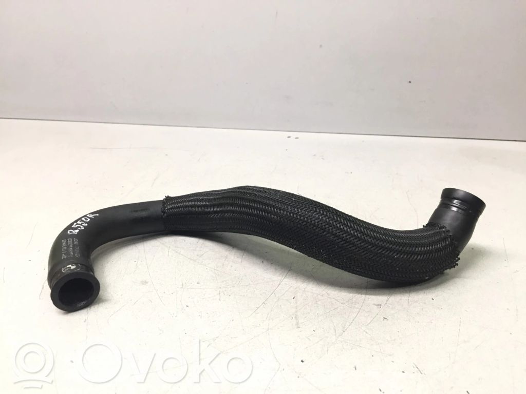 BMW X5 E70 Moottorin vesijäähdytyksen putki/letku 