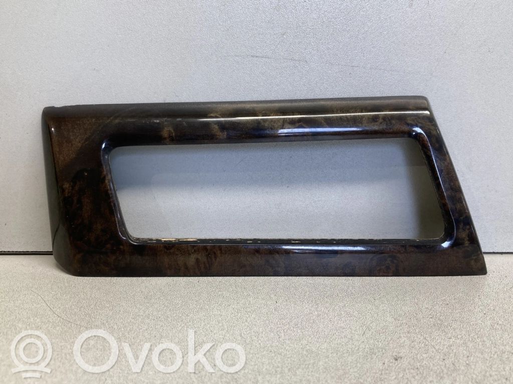 Moldura de la guantera   7063137
