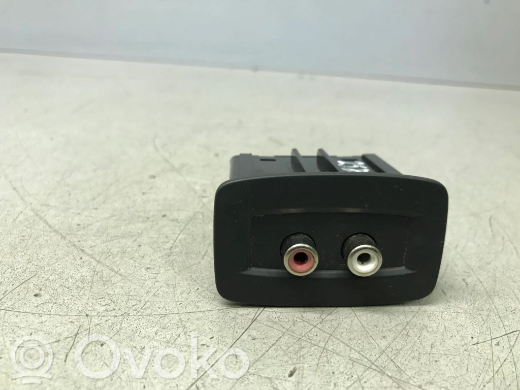 Enchufe conector USB   280230005R