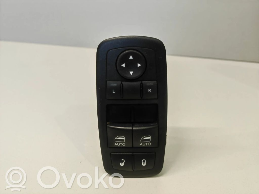Electric window control switch   68183752AE
