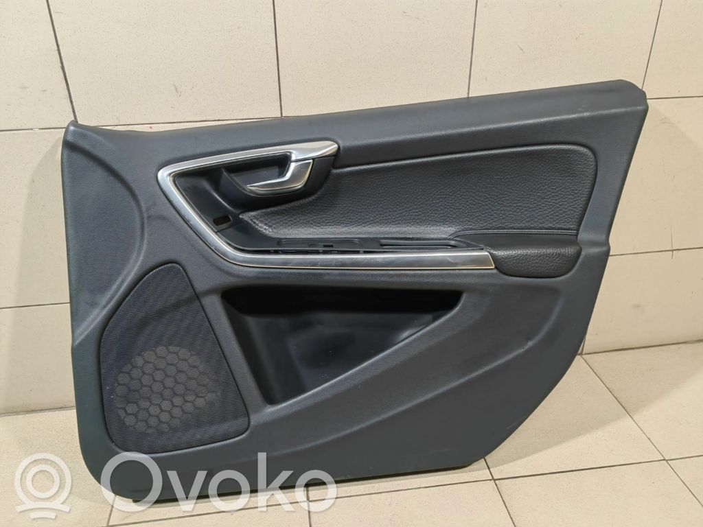 Volvo S60 Priekšējo durvju apdare 