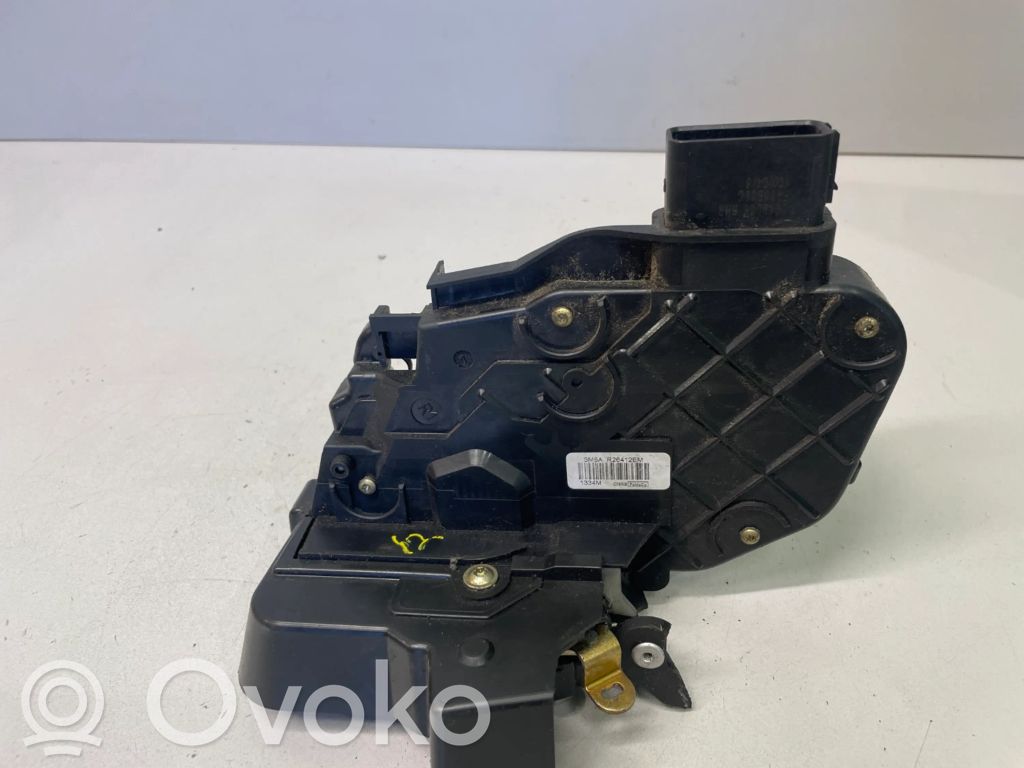 Ford Focus C-MAX Takaoven lukko 