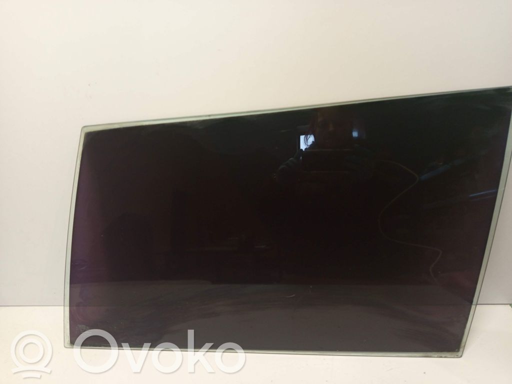Rear side window   43R001075