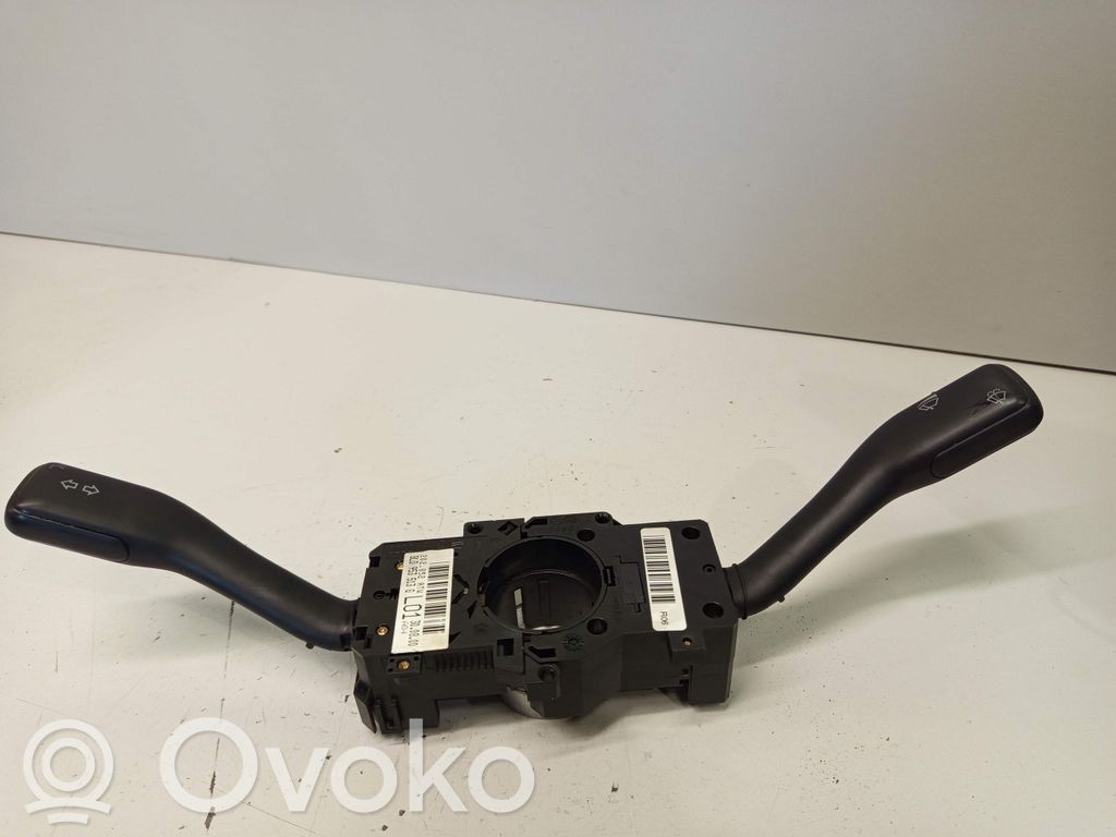 Rokturu komplekts   4B0953503E,8L0953513G