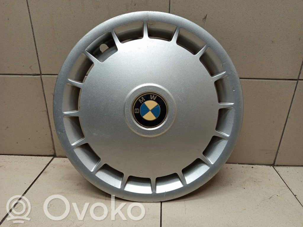 BMW 3 E30 R14-pölykapseli 
