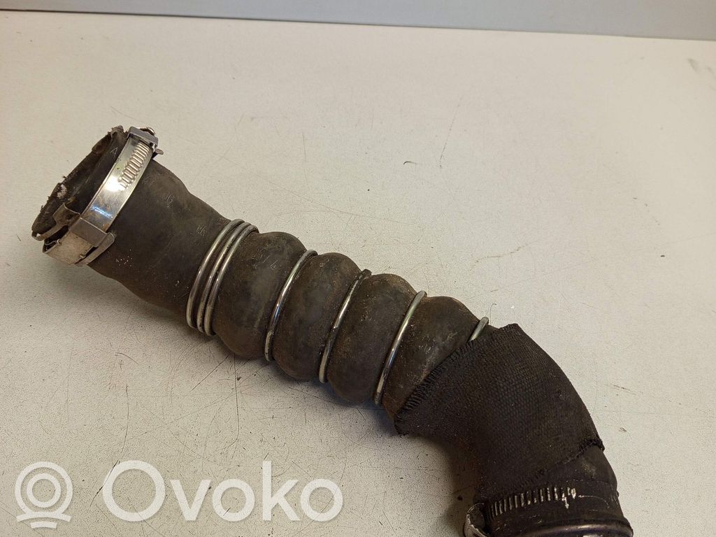 Audi A4 S4 B7 8E 8H Furtun/conductă intercooler 