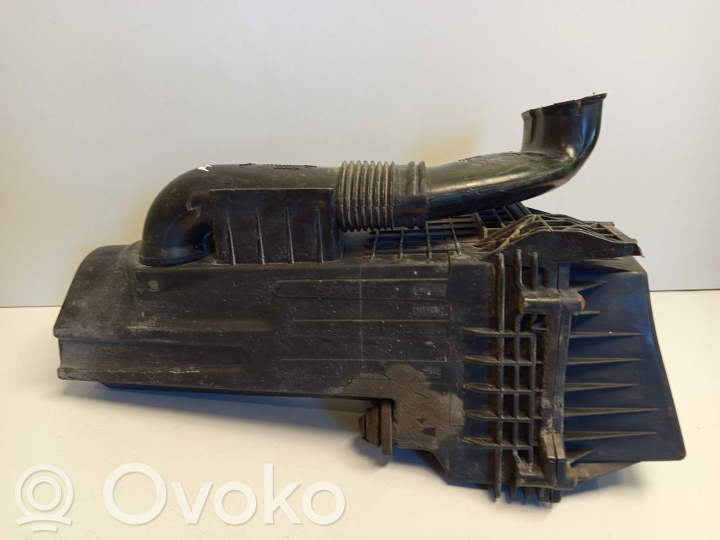 Ford Fiesta Air filter box 