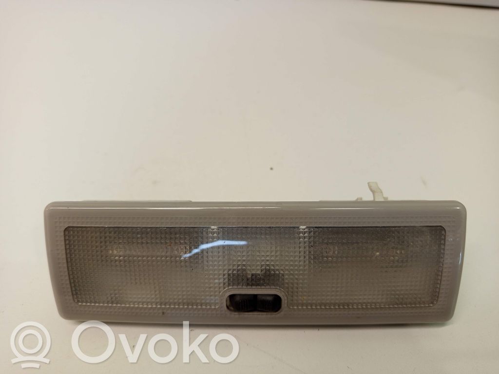 Etuistuimen valo   8357721