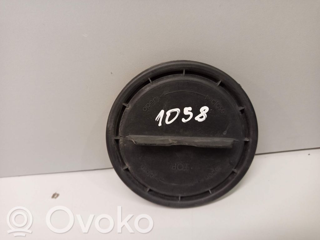 Mercedes-Benz E W211 Osłona żarówki lampy przedniej 