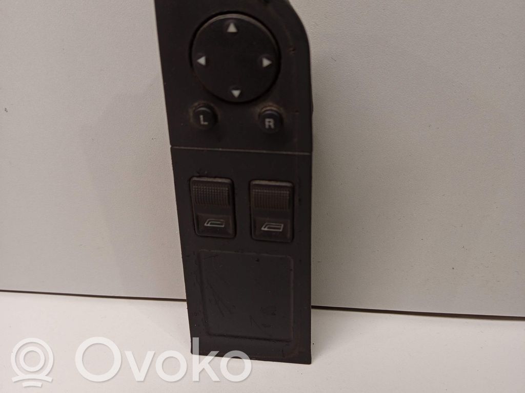 Audi 80 90 S2 B4 Electric window control switch 
