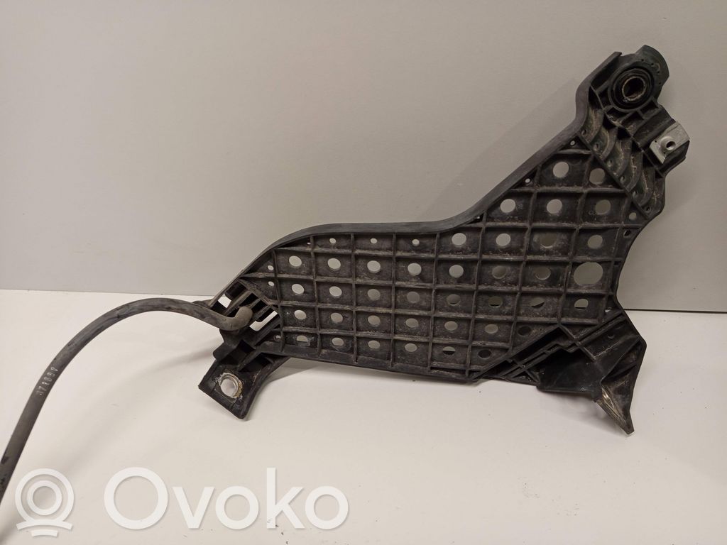 Audi Q3 8U Headlight/headlamp mounting bracket 