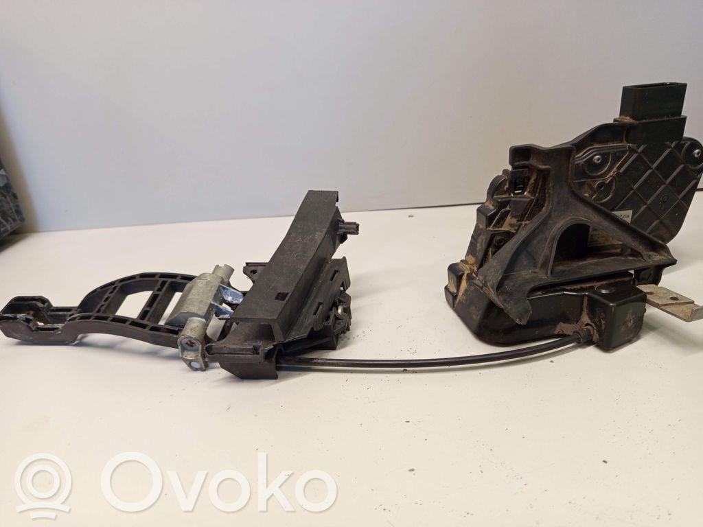 Ford Galaxy Front door lock 
