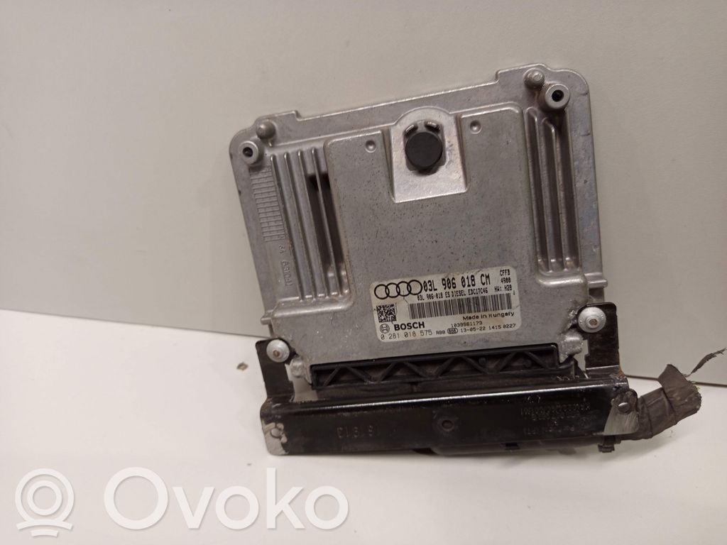Audi Q3 8U Engine control unit/module 