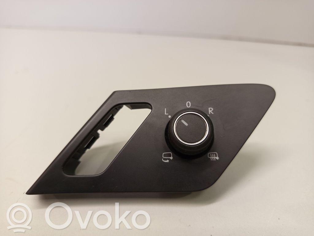 Volkswagen Golf VII Wing mirror switch 