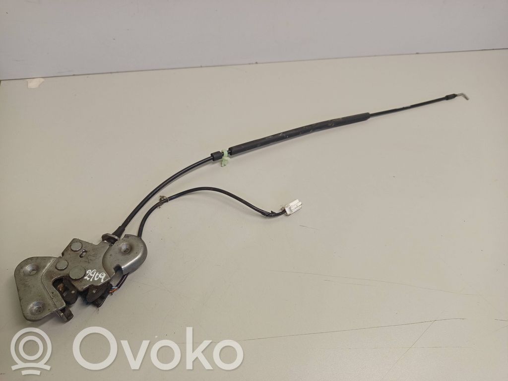 Isuzu D-Max Takaoven lukko 