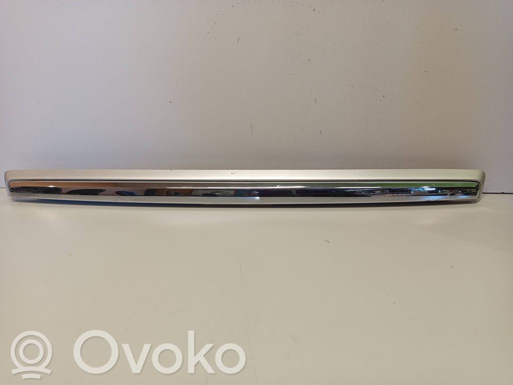 Toyota Corolla Verso AR10 Barra luminosa targa del portellone del bagagliaio 
