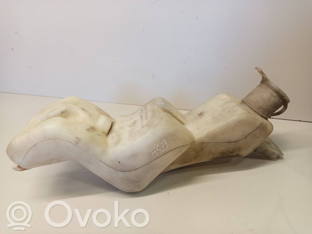 BMW 5 E34 Langų skysčio bakelis 