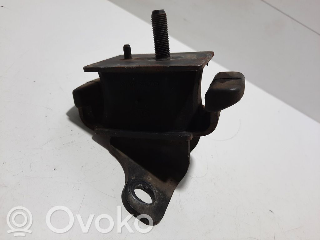 KIA Sorento Engine mount bracket 