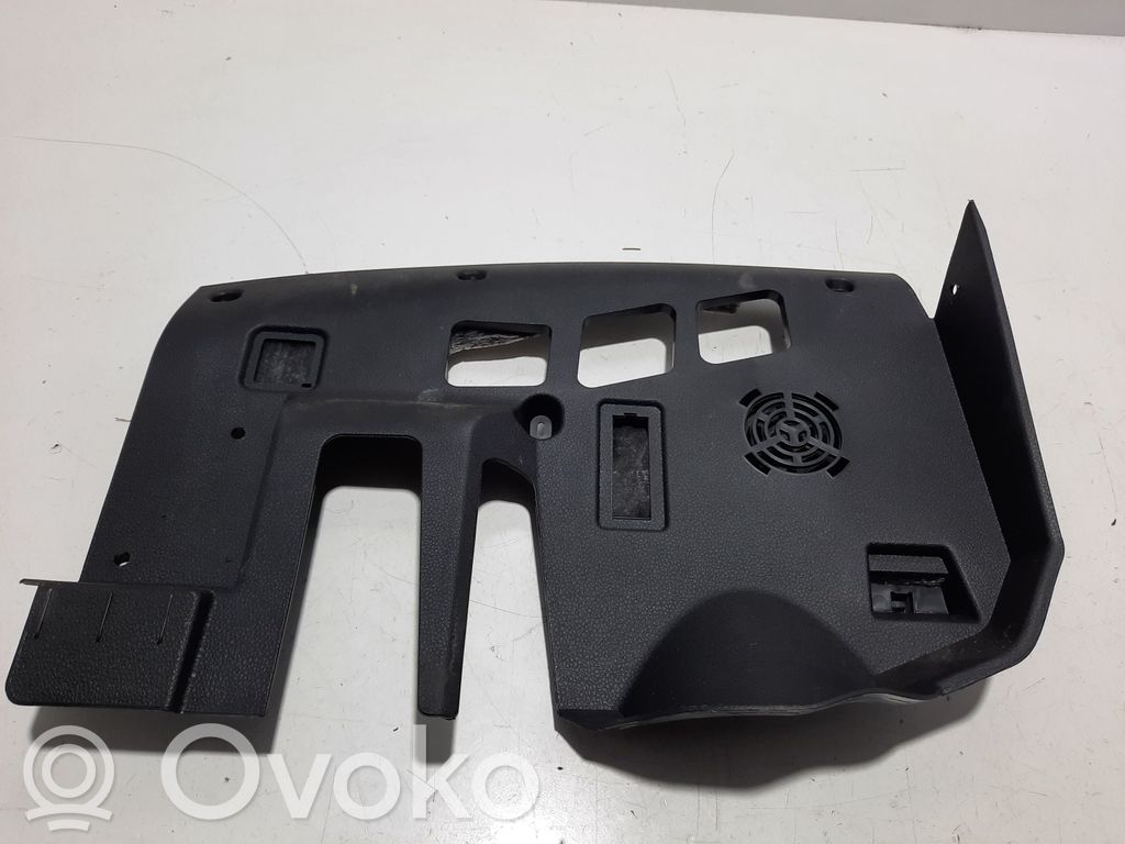 BMW 1 E81 E87 Panelės apdailos skydas (apatinis) 