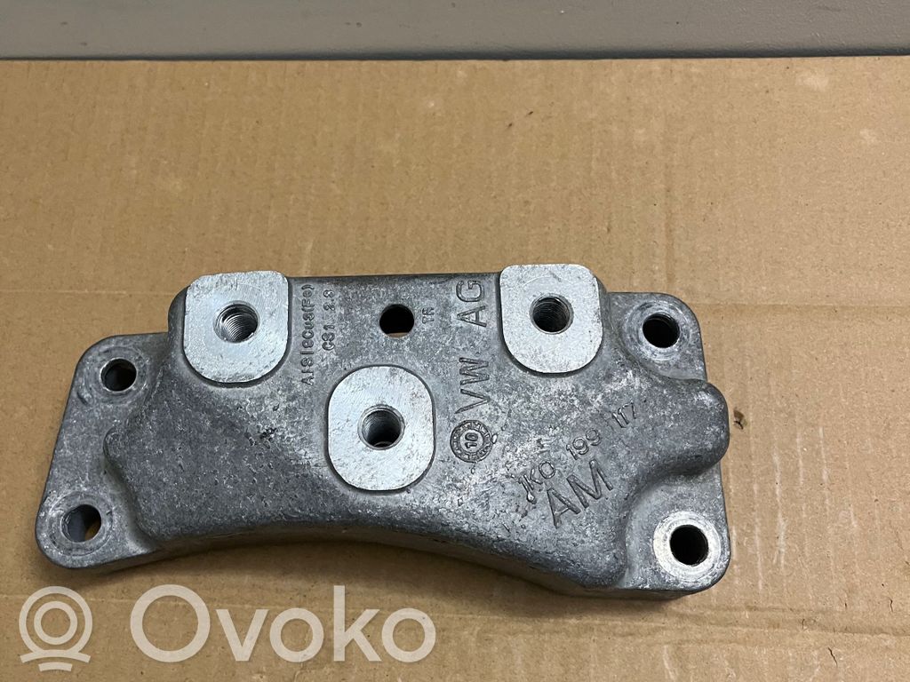 Volkswagen PASSAT CC Gearbox mounting bracket 