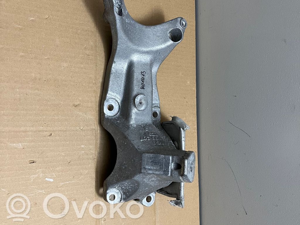 Audi A6 C7 Engine mounting bracket 