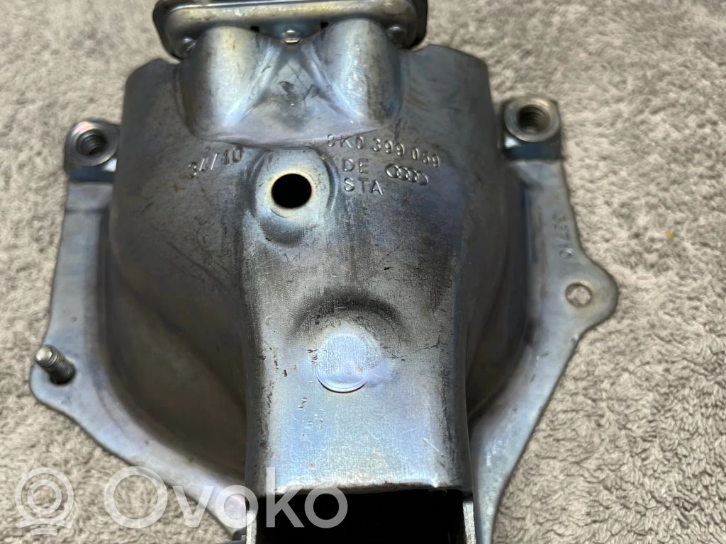 Audi Q5 SQ5 8R Engine mounting bracket 