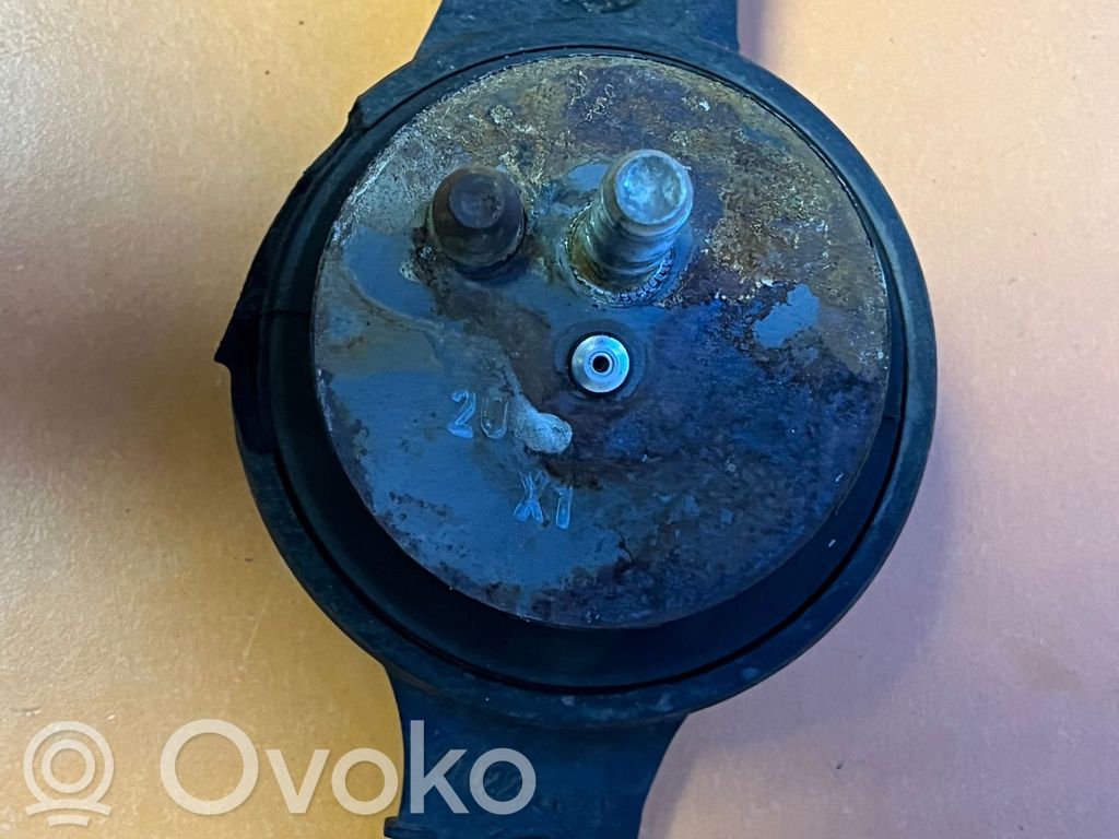 Subaru Forester SK Engine mount bracket 