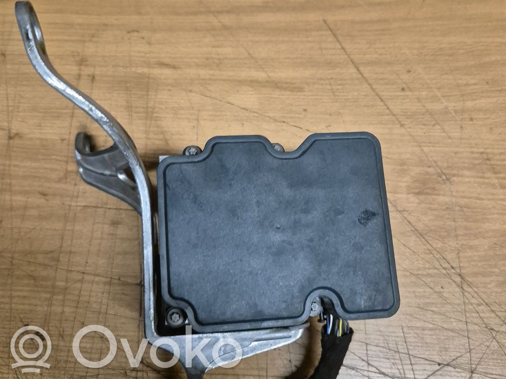 Opel Insignia B ABS bloks 