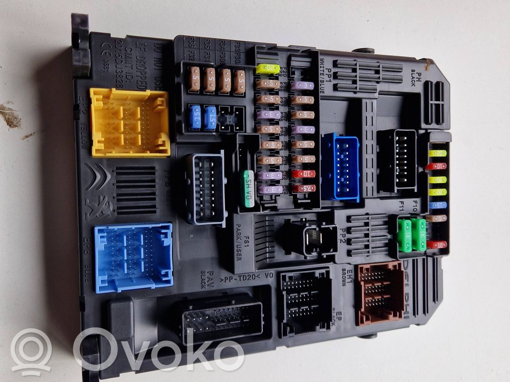 Opel Combo E Modul siguranțe 