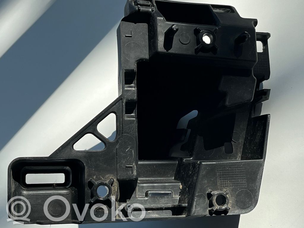 Opel Combo E Takapuskurin kannake 