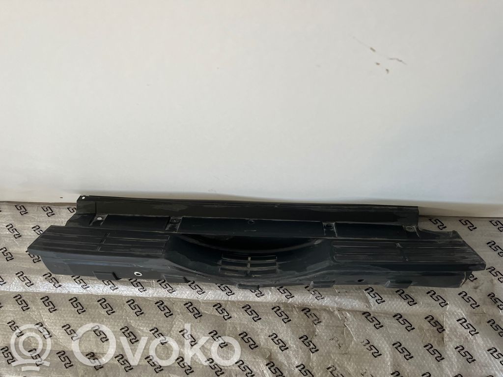 Mitsubishi Pajero Parachoques 