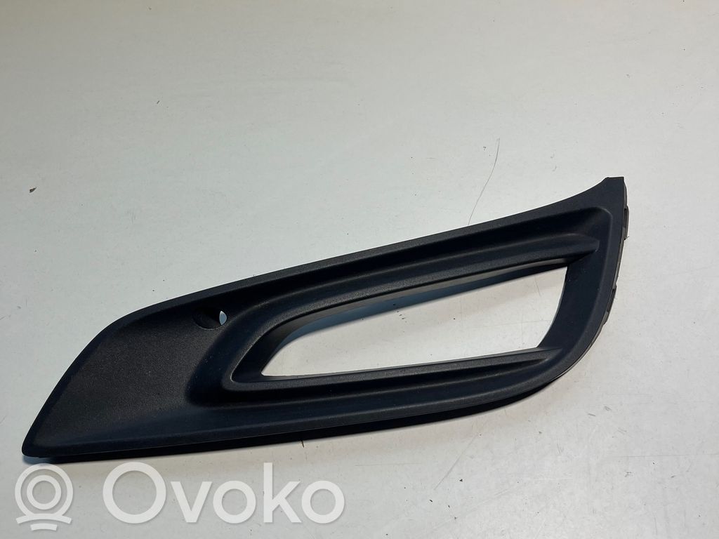 Opel Astra K Etusumuvalon ritilä 