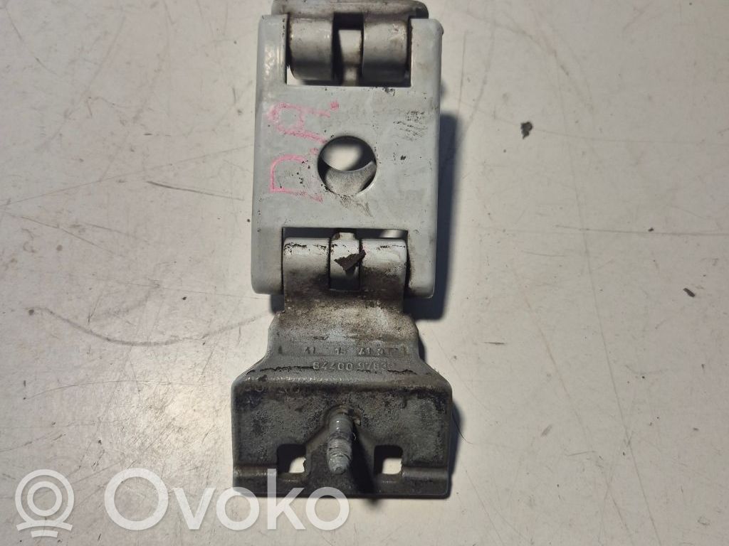 Opel Movano B Loading door lower hinge 