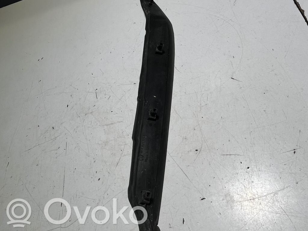 Listwa / Nakładka na błotnik przedni   10A821111A