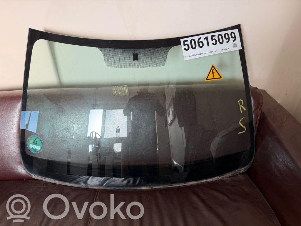 Dacia Spring Front windscreen/windshield window 