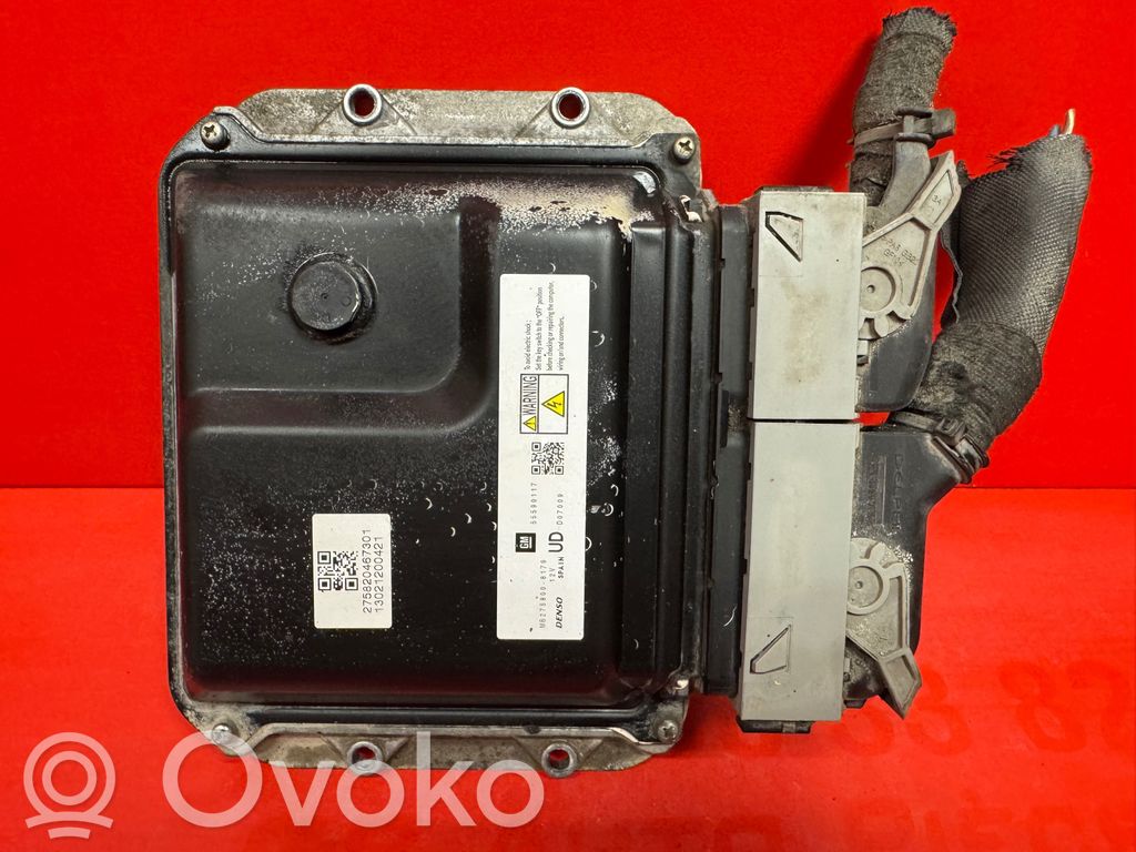 Opel Zafira B Engine control unit/module 