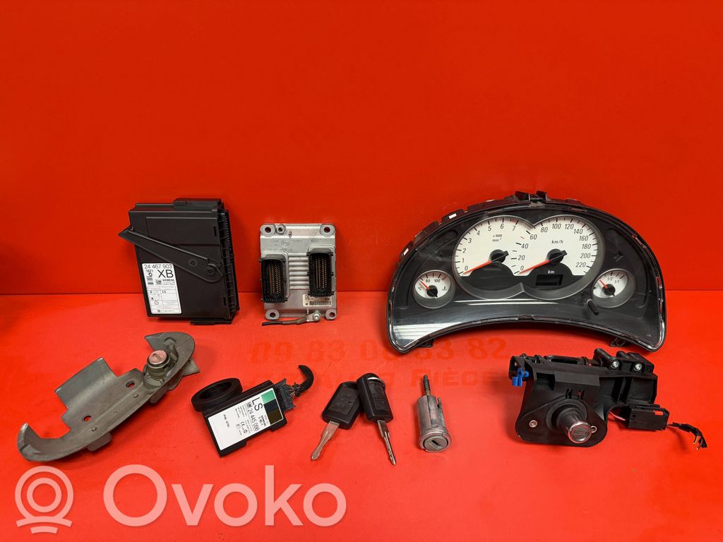 Opel Corsa C Moottorinohjausyksikön sarja ja lukkosarja 
