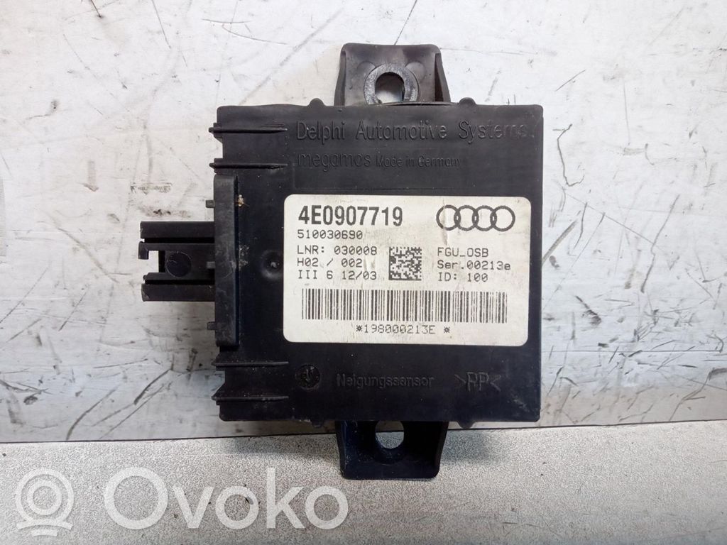 Engine control unit/module   4E0907719