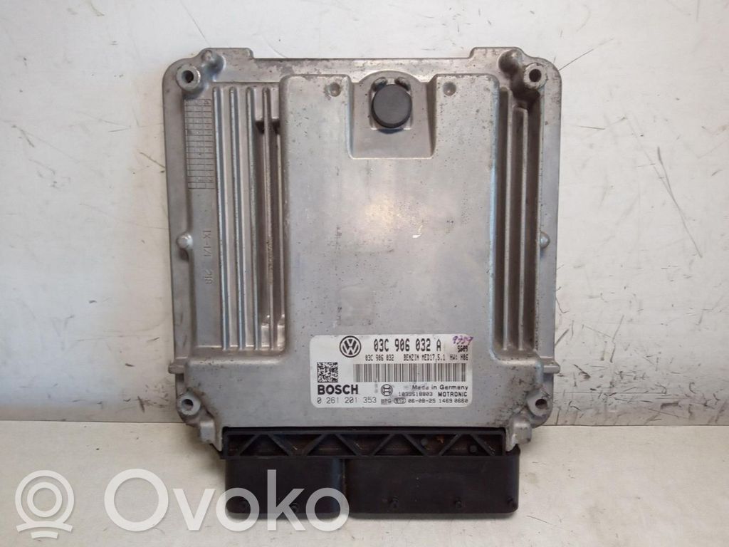 Engine control unit/module ECU   03C906032A