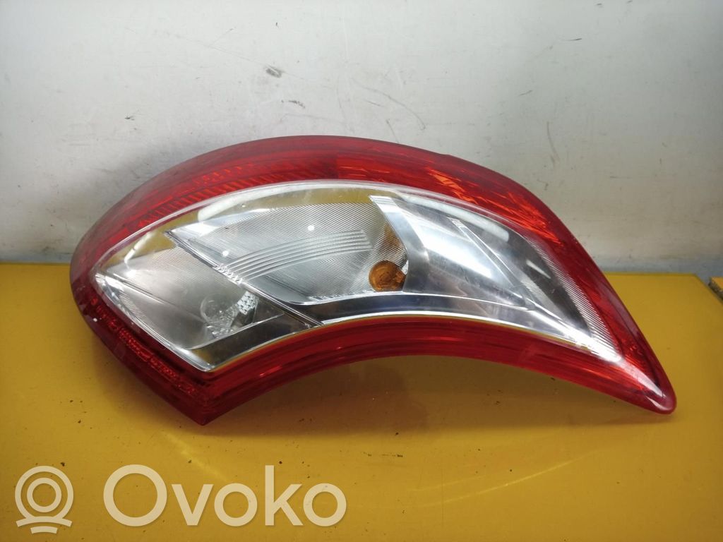Suzuki Swift II Lampă spate în caroserie 