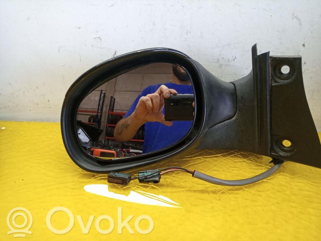Peugeot 207 CC Elektryczne lusterko boczne drzwi przednich 