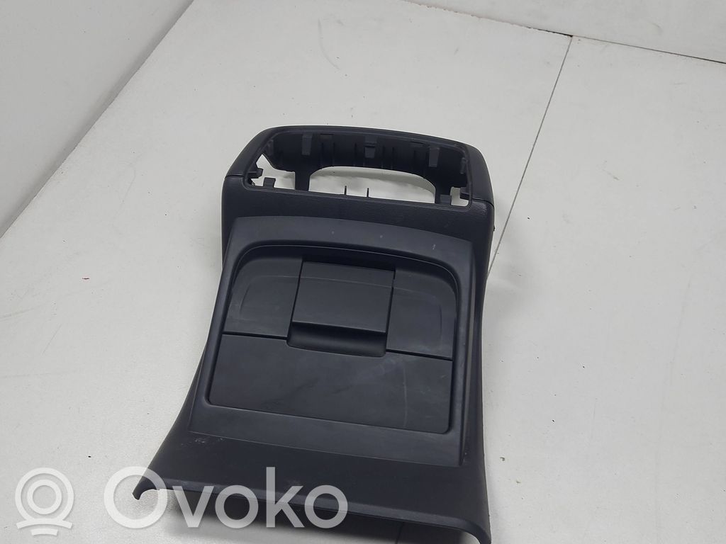Inny elementy tunelu środkowego   8R0864376B