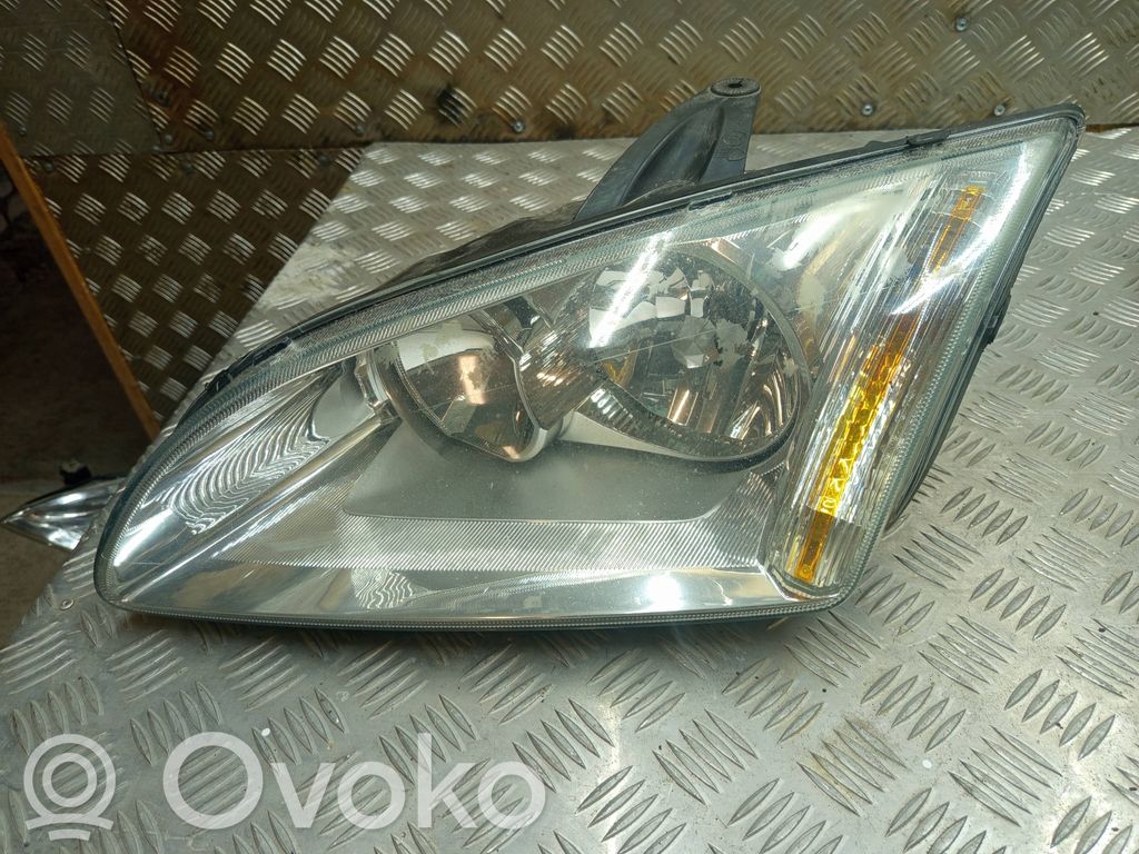 Ford Focus Scheinwerfer 